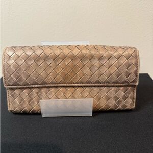 BOTTEGA VENETA Long wallet round zipper metallic‎ gold!